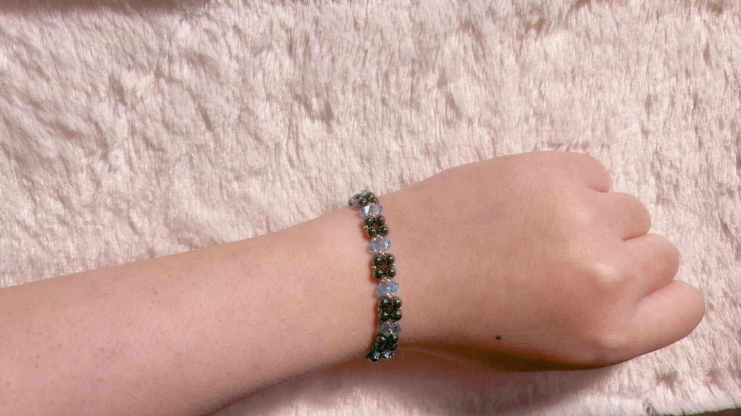 Hematite Hydrangea Flower Bracelet, Swarovski Crystal Jewelry, Birthstone Beaded Bracelet, Hematite Beaded Bracelet, Gift for her