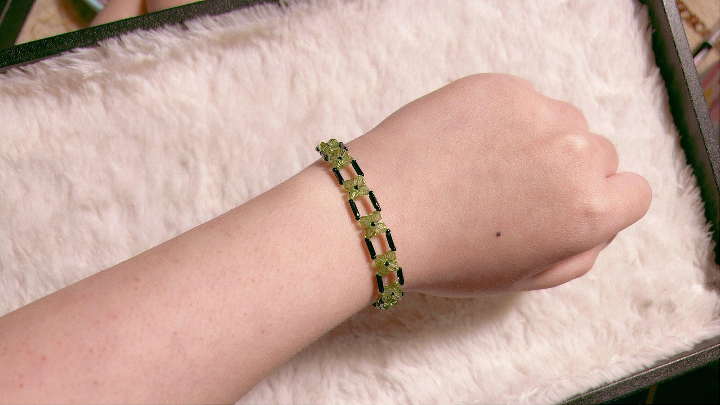 Sweet Alyssum Bracelet, Flower Swarovski Crystal Bracelet, Beaded Pattern Bracelet, Gift For Her