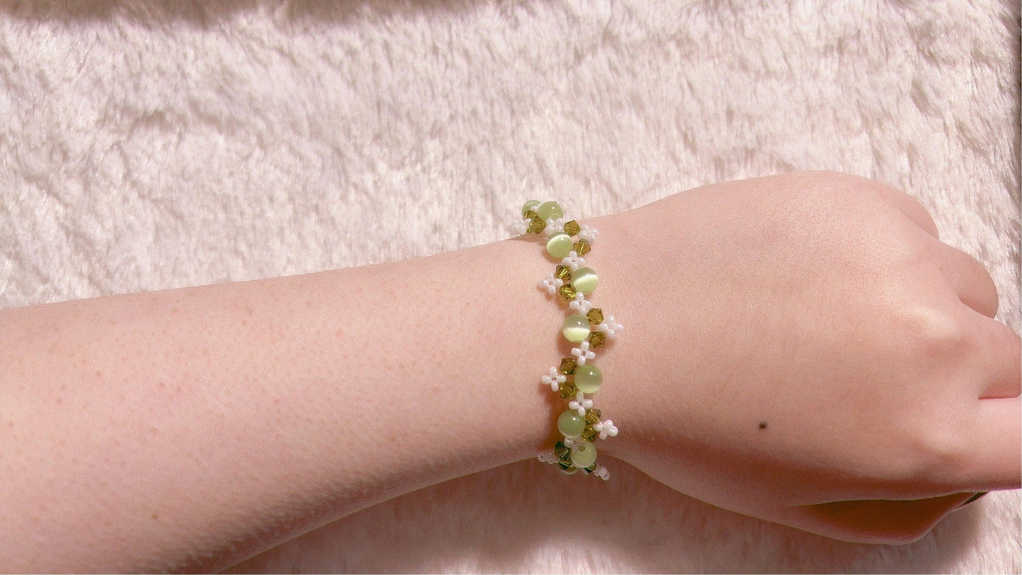 Tiny Flower Zigzag Beaded Bracelet, Cat Eye Stone Swarovski Crystal Beaded Bracelet, Chakra Healing Bracelet, Botanic Jewelry, Gift for her