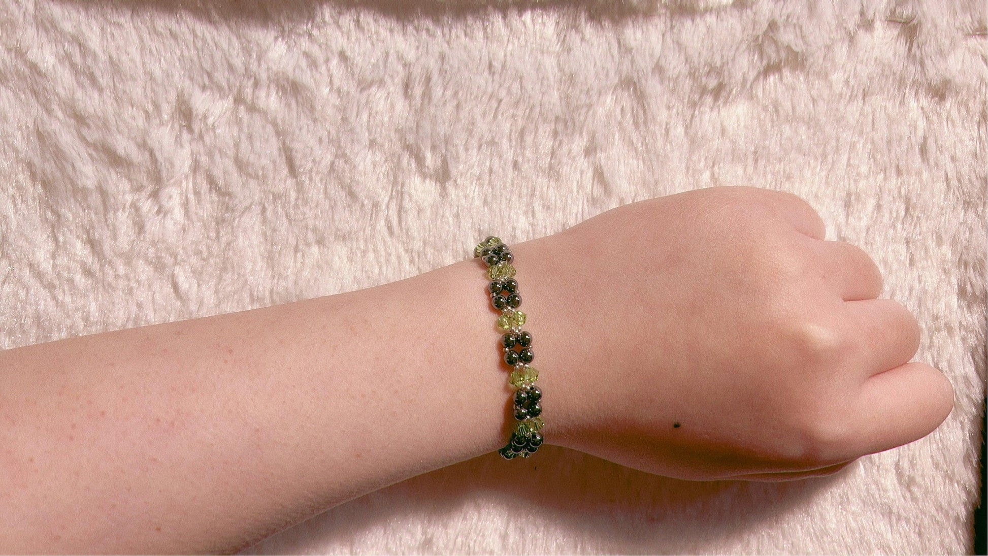 Hematite Hydrangea Flower Bracelet, Swarovski Crystal Jewelry, Birthstone Beaded Bracelet, Hematite Beaded Bracelet, Gift for her