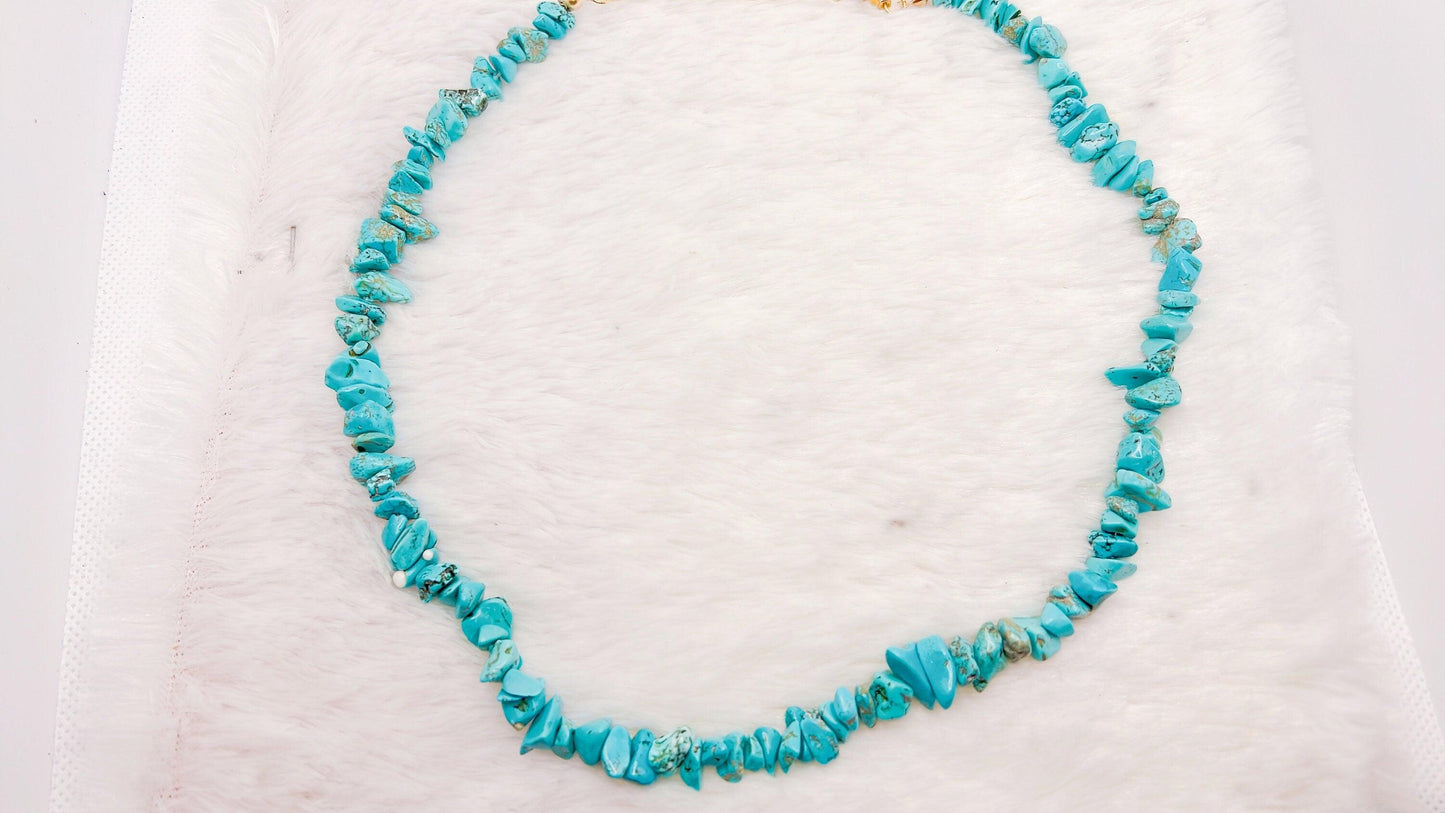 Turquoise necklace, Turquoise beaded necklace, Natural Turquoise Chip Jewelry, Healing Crystal Choker, Boho Earthy necklace, Gift for her