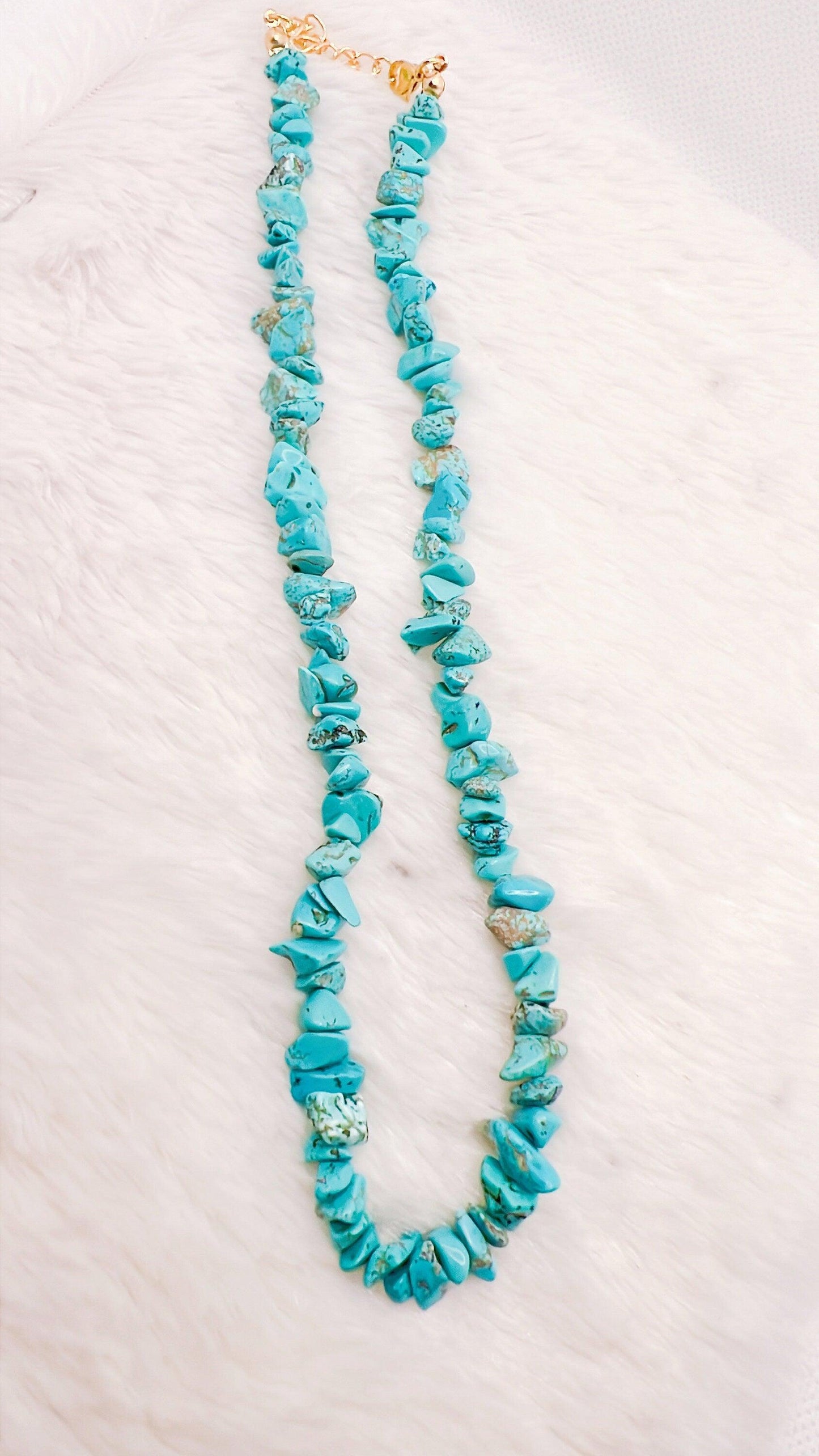 Turquoise necklace, Turquoise beaded necklace, Natural Turquoise Chip Jewelry, Healing Crystal Choker, Boho Earthy necklace, Gift for her