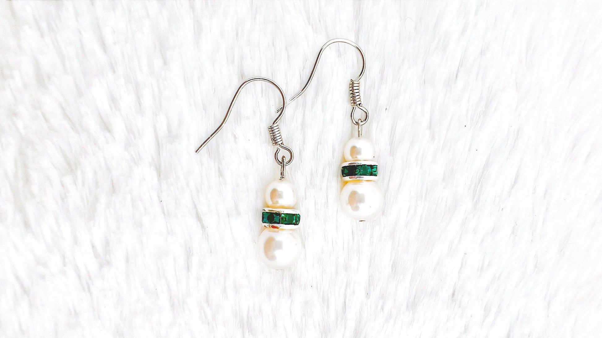 May Birthstone Earrings, Green Emerald Earrings, May Earrings Gift, Minimalist Swarovski Pearl Earrings, Crystal Pearl Earrings Birthstone