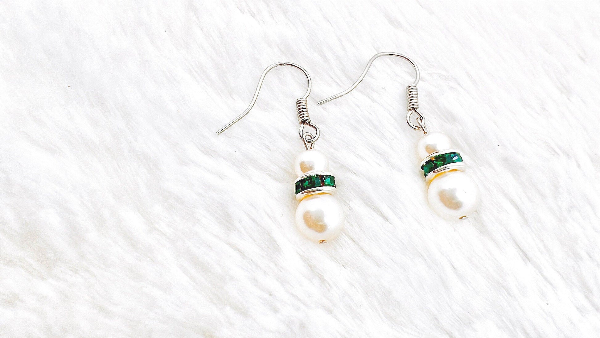 May Birthstone Earrings, Green Emerald Earrings, May Earrings Gift, Minimalist Swarovski Pearl Earrings, Crystal Pearl Earrings Birthstone