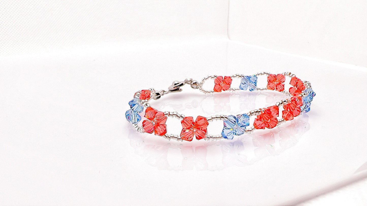 Blue Red Forget Me Not Bracelet, Dainty Flower Jewelry, Beaded Remembrance Bracelet, Botanic Nature Jewelry, Bridal Jewelry, Gift for mom